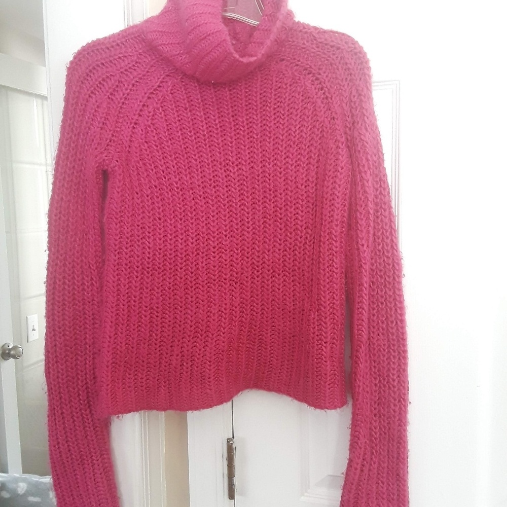 Sweater - Picture 1 of 2